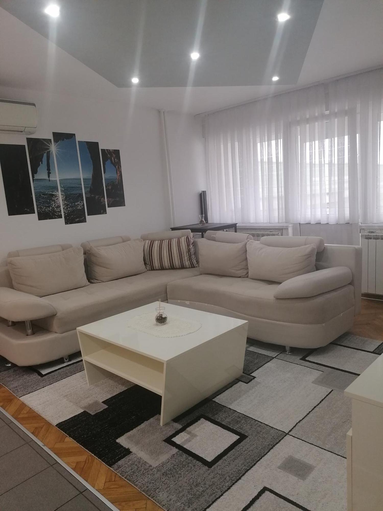 Tina Apartment Karlovac Exterior photo